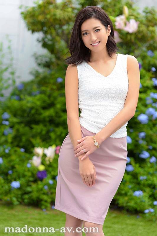 新人 柴咲りか 29歳 代官山の花屋で見つけた微笑み美人 AV Debut!!の画像